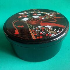 茶櫃（ちゃびつ） 湯呑み10個セット ＋茶托（ちゃたく）付きの画像