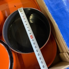 御盆付き丸型お重？の画像