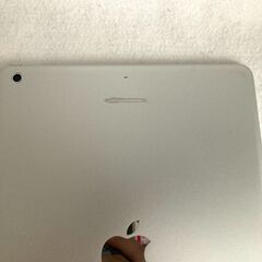 ★動作品★iPad Air 第1世代 Wi-Fiモデル A1474 シルバー 128GBの画像