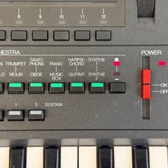 【動作確認済】YAMAHA PortaSound MK-100 電子キーボード｜ポータサウンド 80年代 レトロ シンセ風 音色編集 マルチメニュー 自動伴奏 リズム／ベース／コード プログラム 伴奏機能 内蔵スピーカー 練習用 入門用 作曲 ステップ練習 宅録 DTM 素材 本体の画像