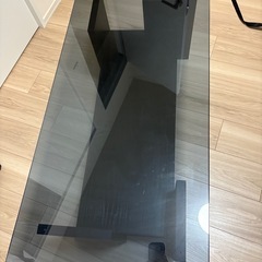 ガラステーブルの画像