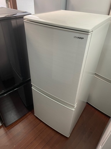 シャープ　冷蔵庫　137L SJ-D14F-W RZ
