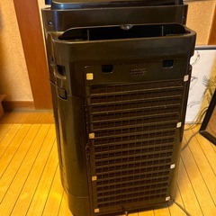 10/10引き取りまで☆SHARP 加湿空気清浄機 2017年製の画像
