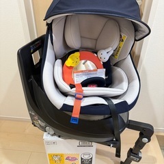 コンビ　クルーヴスマート　ISOFIX ネイビーの画像