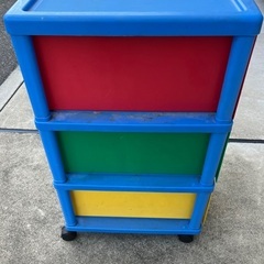 3段カラーボックスの画像