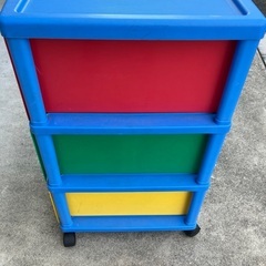 3段カラーボックスの画像