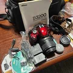 美品✨Nikon D3200 ボディレッドの画像