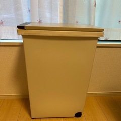 【美品】ゴミ箱の画像
