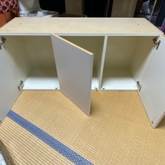 【中古】3枚扉キャビネット／収納棚／ホワイト系／軽量タイプの画像