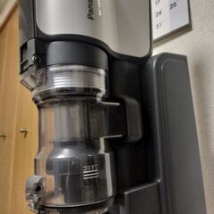 Panasonic サイクロン式 コードレスクリーナー MC-VGS8000　訳あり品の画像