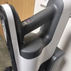 Panasonic サイクロン式 コードレスクリーナー MC-VGS8000　訳あり品の画像