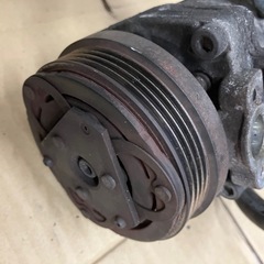 MH23S エアコンコンプレッサーの画像