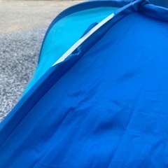 ワンタッチテント　
簡易テントの画像