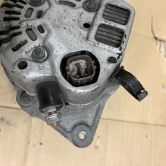 MH23SワゴンR オルタネーターの画像