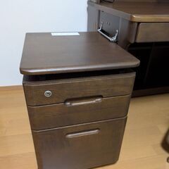大塚家具の学習机の画像