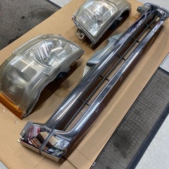 ★ 200系ハイエース ワイド　ヘッドライト メッキ
グリル　ジャンク の画像