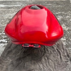 HONDA VTR 250 ガソリンタンクの画像