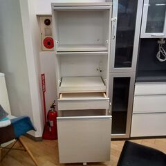★ジモティ割あり★  レンジ台 ホワイト H161×D45×W57 クリーニング済み TK6796の画像