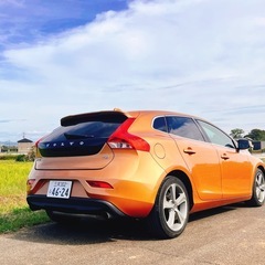 🉐【格安】VOLVOボルボV40　T4  ナビ　バックカメラ　電動革シート　BLIS障害物センサー Bluetooth  車検2年弱ありの画像