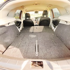 🉐【格安】VOLVOボルボV40　T4  ナビ　バックカメラ　電動革シート　BLIS障害物センサー Bluetooth  車検2年弱ありの画像
