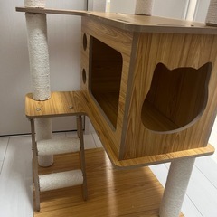 キャットタワーの画像