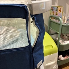 ベビーベッドの画像