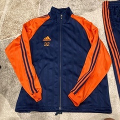 アディダス🔴上下スポーツウェアmサイズセットの画像