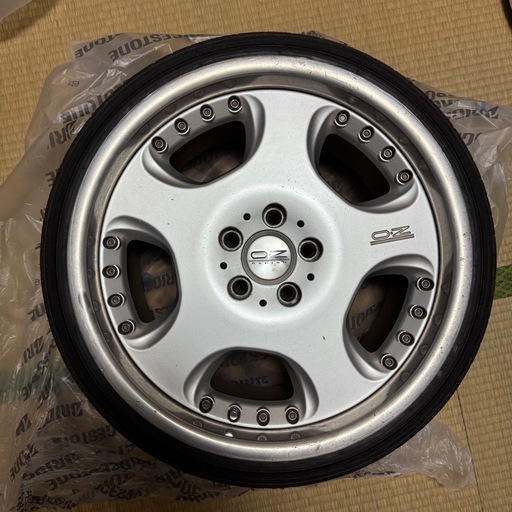 OZ オペラ 18インチ 10J +38 225/35R18 4本セット