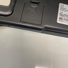 【中古】¥800 ヘルスメーター　強化ガラス　
体重計  【IJ49】の画像