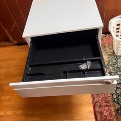 デスクワゴン(鍵付き🗝)の画像