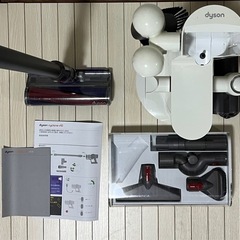 掃除機 DYSON CYCLONE V10 の画像