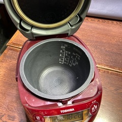 TOSHIBA 東芝IHジャー炊飯器　RC-6XK 2017年製。管理番号528の画像