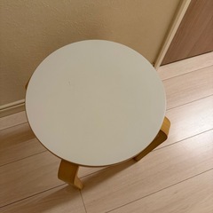 北欧風 木製スツール　ホワイトの画像
