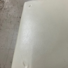 A2510-186 シングルソファ ホワイト 汚れありの画像
