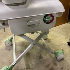 KATOJI カトージ スイングハイローベビーチェア 手動の画像