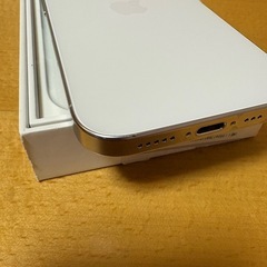 iPhone16pro 256GB ホワイトの画像