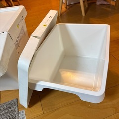 無料でお譲りします【IKEAプラスティックケース×2】の画像