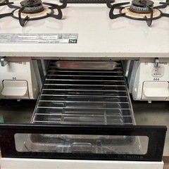 ガスコンロ くりーむいろクリーム色の画像