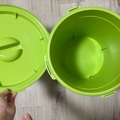 ロックのできる蓋付きバケツ　17ℓ グリーンの画像