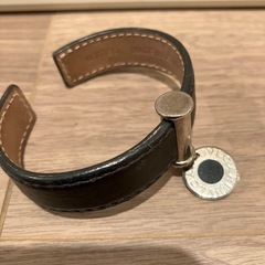 最終値下げ！[BVLGARI]ブルガリ　 レザー バングル ブレスレットの画像
