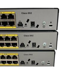 186000 現状品 800シリーズ Cisco 892 有線LANルーター CISCO892J-K9  3点まとめ売り [0000000002074]の画像