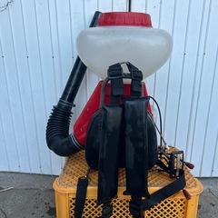ゼノア　背負い式動力散布機 MD2000EZ 8L 1kg剤対応 22Cc エンジンブロアー 噴霧器 散布機 農薬 散布 動噴 ブロアー 簡易始動動画あり　宮崎の画像