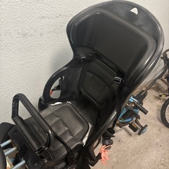 電動自転車チャイルドシートつきの画像