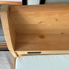 木製シングルベッドの画像