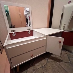 ローテーブルドレッサーの画像