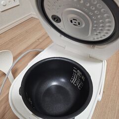 炊飯器　アイリスオーヤマの画像