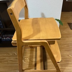 ダイニングチェア/学習椅子の画像