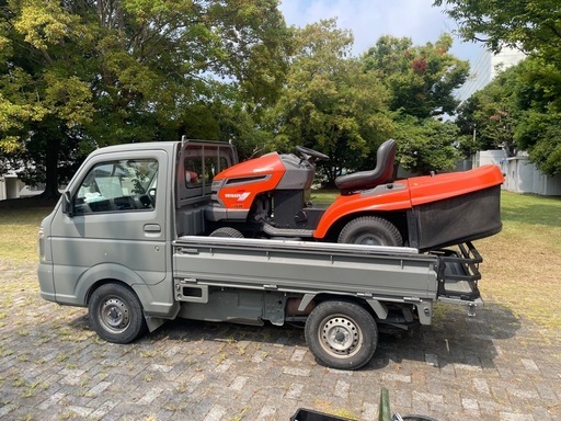 ハスクバーナ乗用芝刈り機