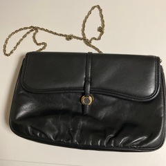 ショルダーバッグにもなる本革クラッチバッグの画像