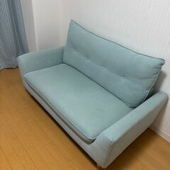 2人用のソファの画像